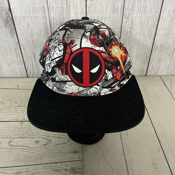 Marvel Deadpool Men's Flat Comic Flat Brim Snapback Hat Cap - Picture 1 of 9